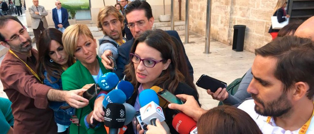 La vergonzante concentración de un grupo de fascistas ante el domicilio de Mónica Oltra, vicepresidenta del gobierno de Valencia, este jueves 19, debe preocupar a todos y exigir una reacción contundente por parte del Estado democrático contra estos facinerosos.