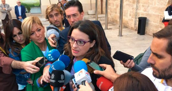 La vergonzante concentración de un grupo de fascistas ante el domicilio de Mónica Oltra, vicepresidenta del gobierno de Valencia, este jueves 19, debe preocupar a todos y exigir una reacción contundente por parte del Estado democrático contra estos facinerosos.